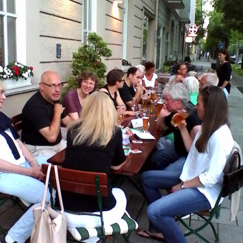 Stammtisch mit den Nachbarn in München