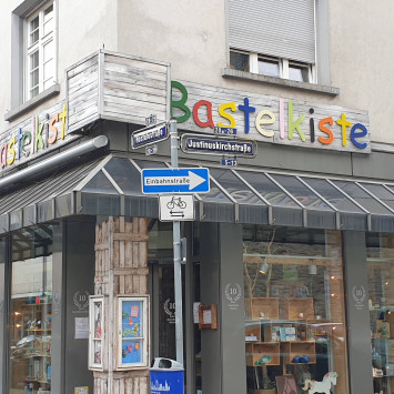 Laden für Geschenkartikel, Hobby-, Bastel-  und Künstlerbedarf: Bastelkiste in Höchst, Frankfurt am Main
